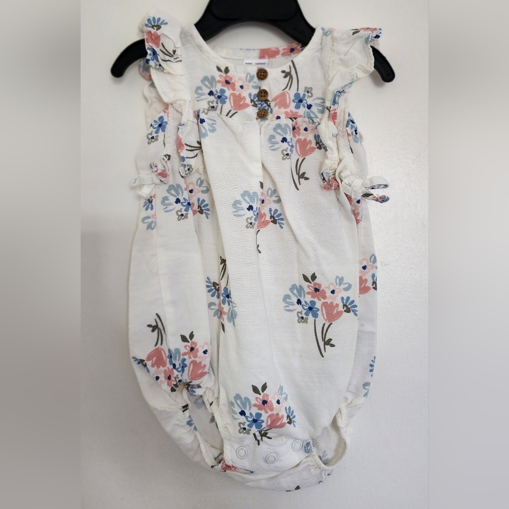 6 to 9 Months Baby Girl NWT   Blanket Long Sleeve Bodysuits 10 pieces  Lot K - Picture 4 of 14